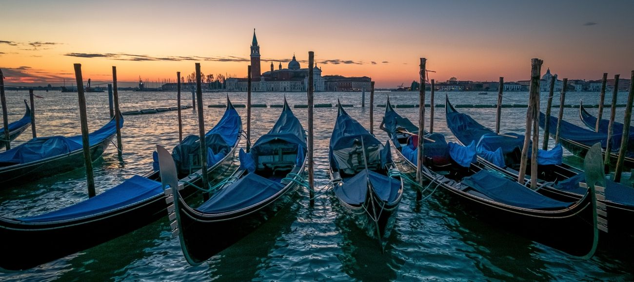 Sunset with Gondola - Toursintuscany Venice private walking tour