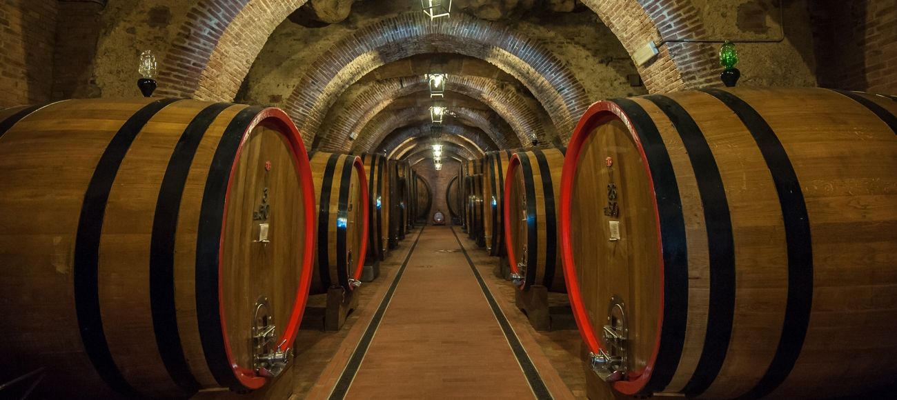 Montepulciano underground  cellar - toursintuscany.com